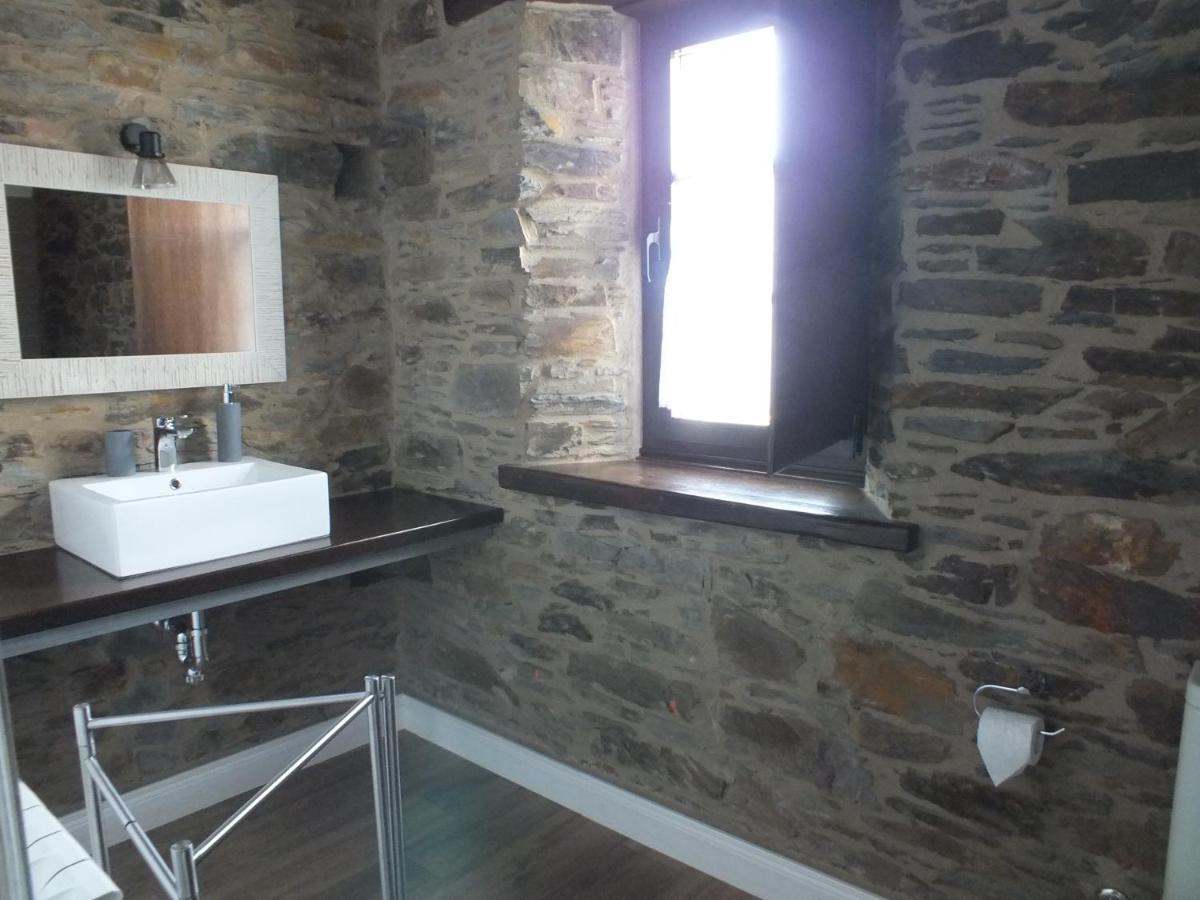 Apartamentos Puerta Del Castro Coana المظهر الخارجي الصورة