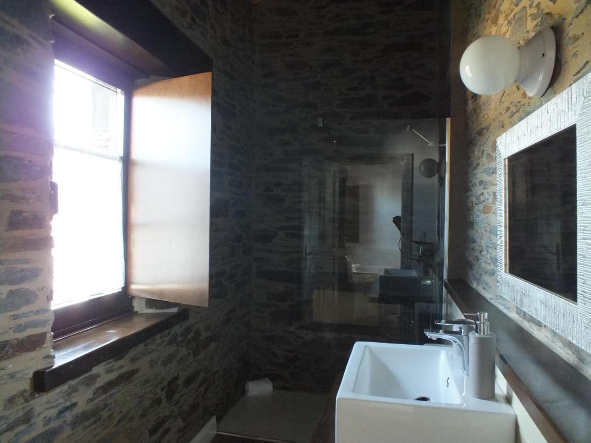 Apartamentos Puerta Del Castro Coana المظهر الخارجي الصورة