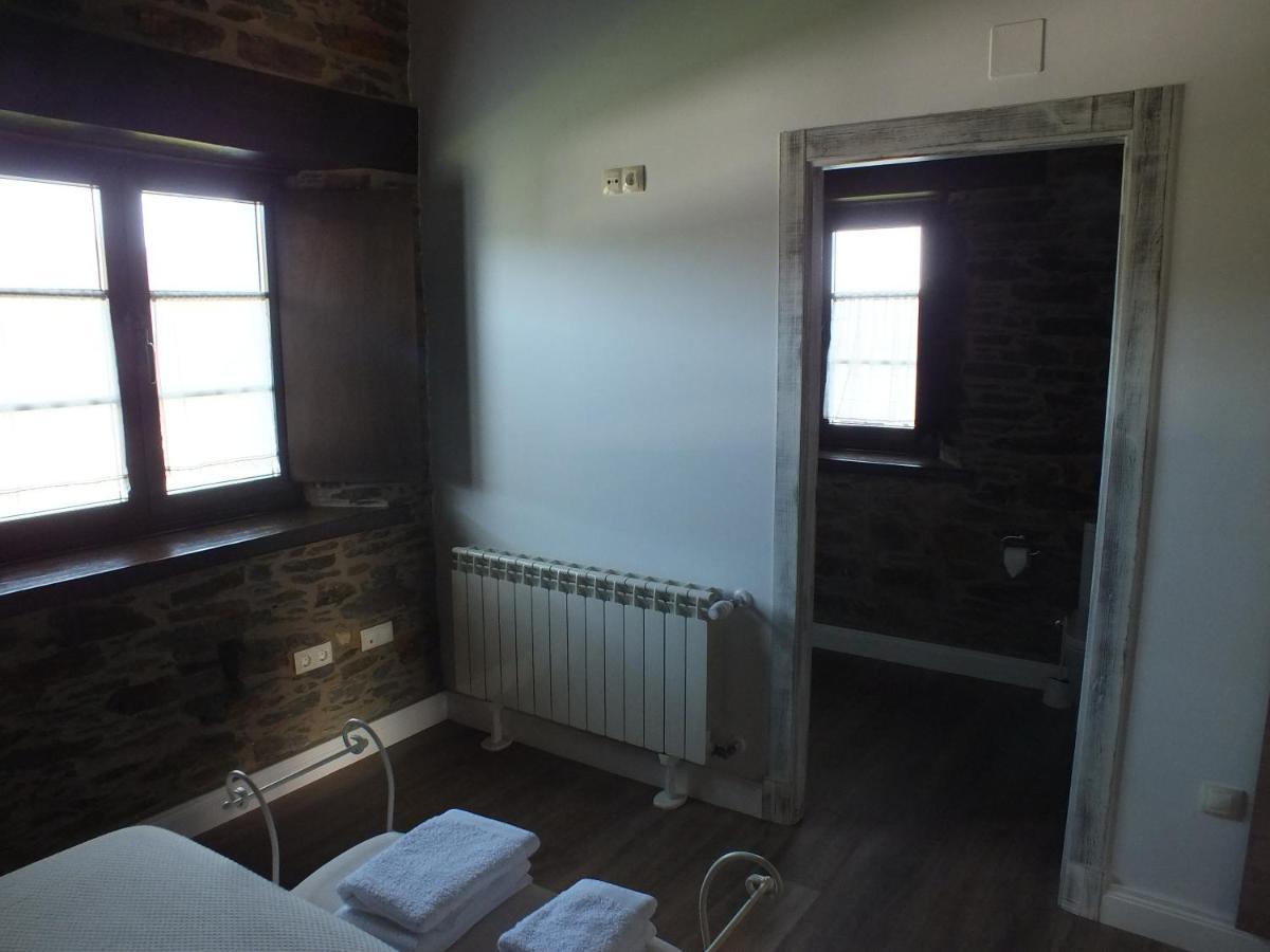 Apartamentos Puerta Del Castro Coana المظهر الخارجي الصورة