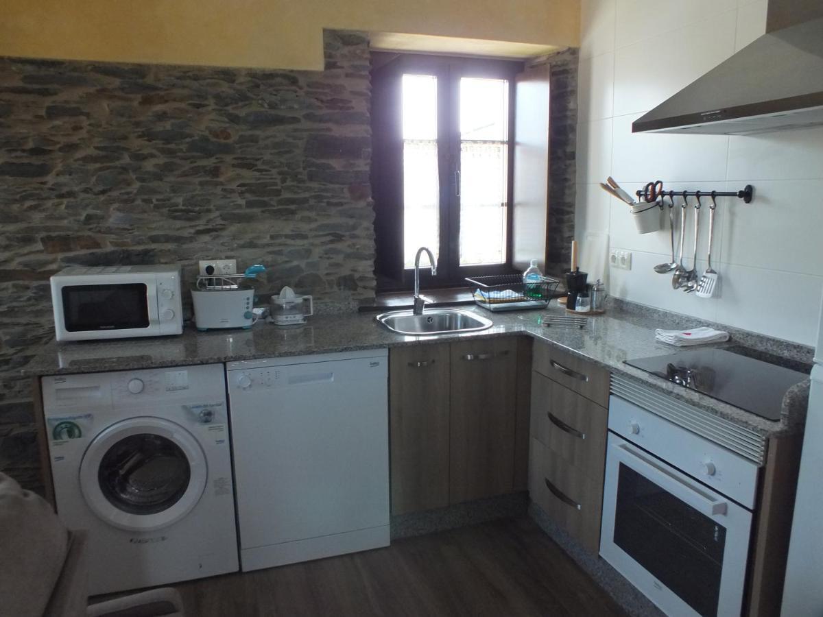 Apartamentos Puerta Del Castro Coana المظهر الخارجي الصورة
