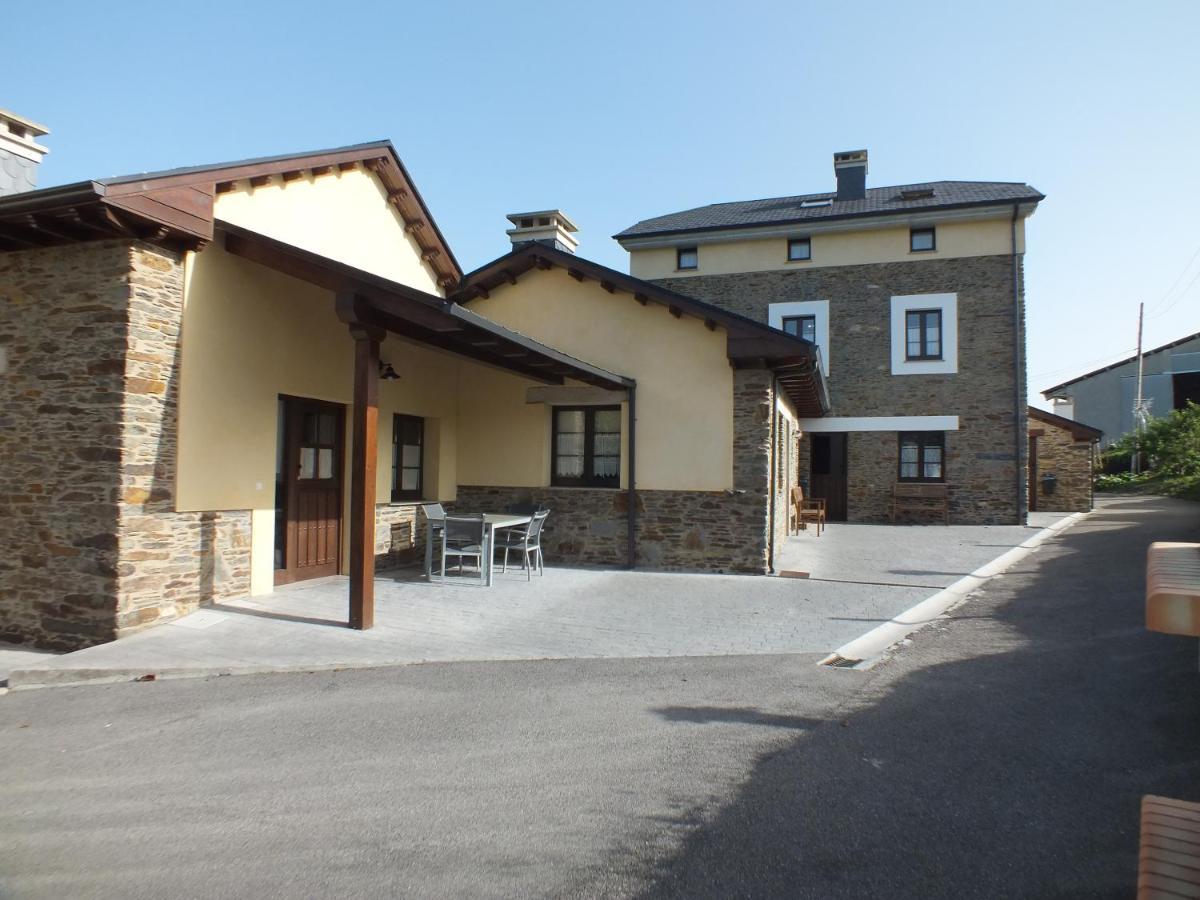 Apartamentos Puerta Del Castro Coana المظهر الخارجي الصورة