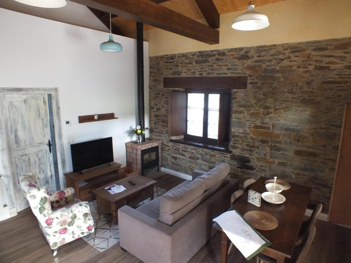Apartamentos Puerta Del Castro Coana المظهر الخارجي الصورة