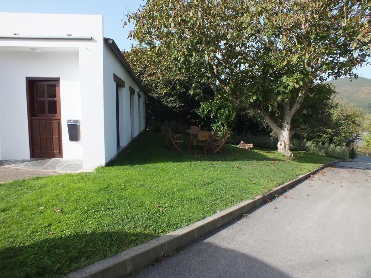 Apartamentos Puerta Del Castro Coana المظهر الخارجي الصورة