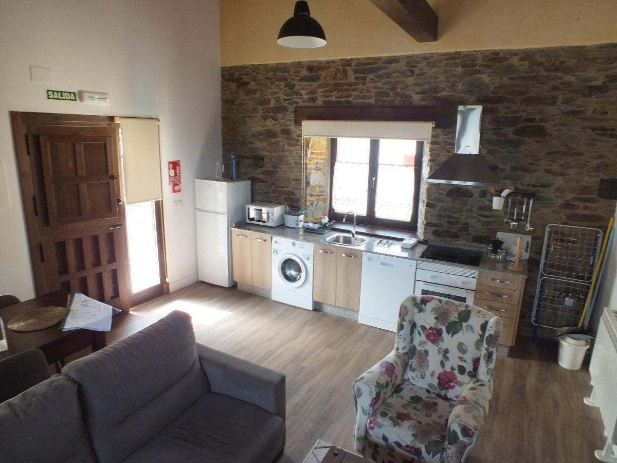 Apartamentos Puerta Del Castro Coana المظهر الخارجي الصورة