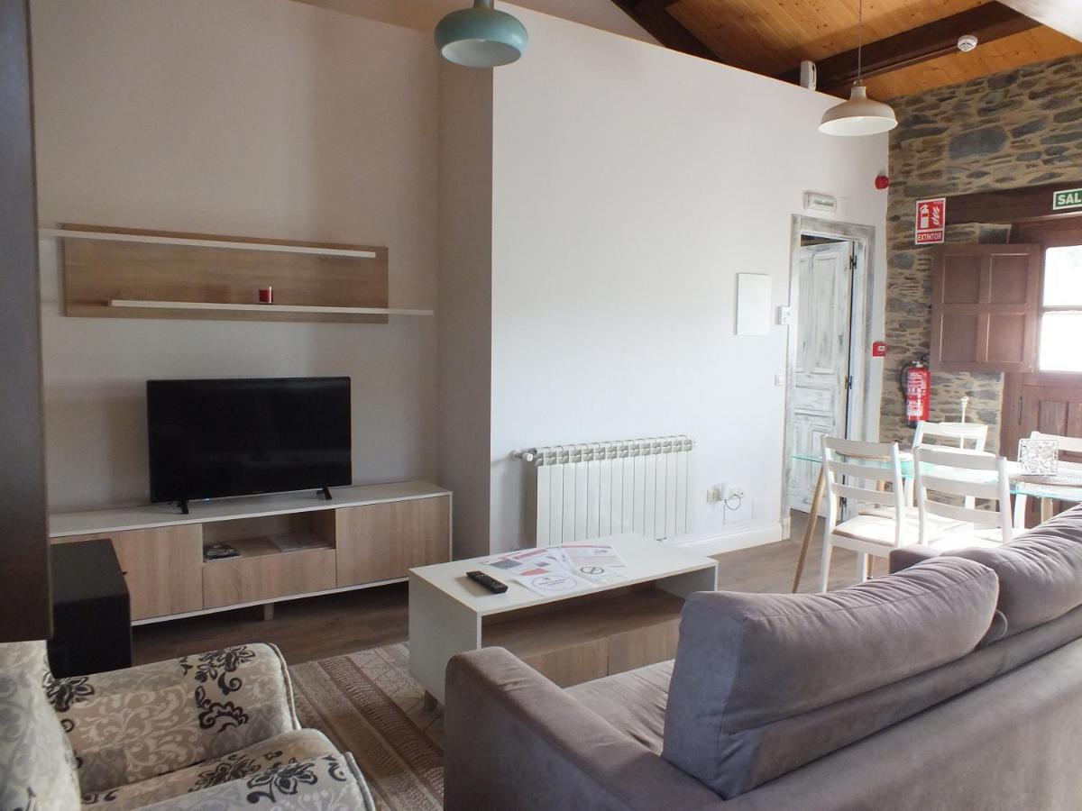Apartamentos Puerta Del Castro Coana المظهر الخارجي الصورة